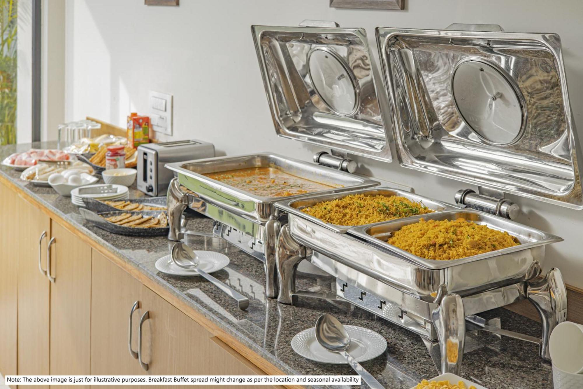Treebo Petals Banquet & Suites - Kolkata Exterior photo